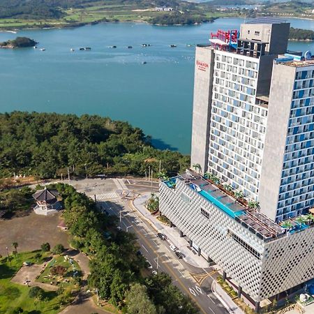 Ramada Plaza by Wyndham Dolsan Yeosu Otel Dış mekan fotoğraf