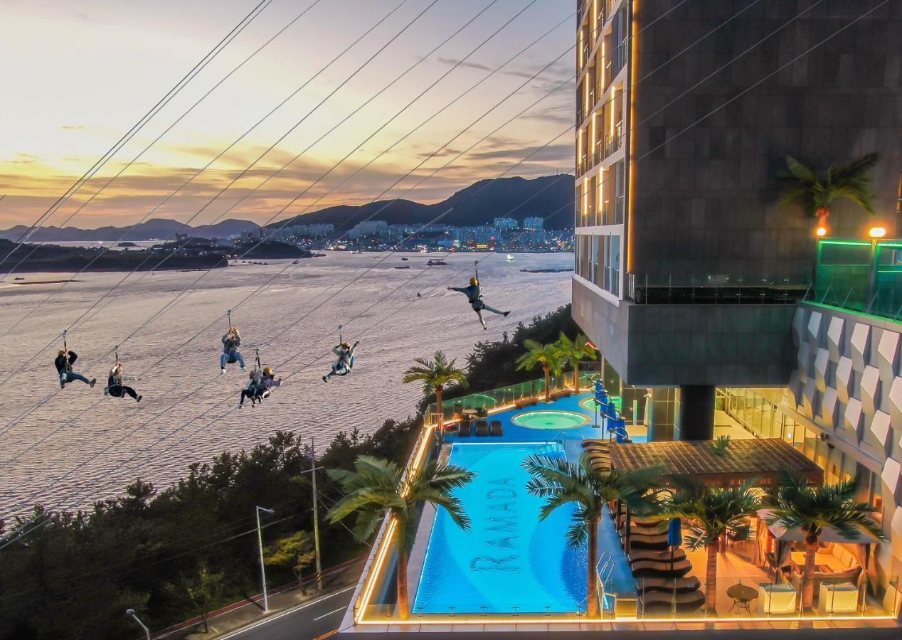 Ramada Plaza by Wyndham Dolsan Yeosu Otel Dış mekan fotoğraf